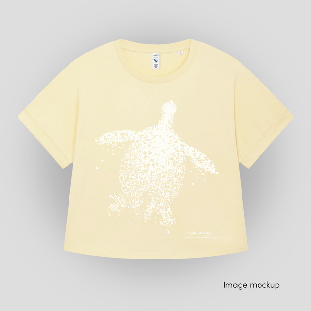 Fragile Oceans turtle t-shirt